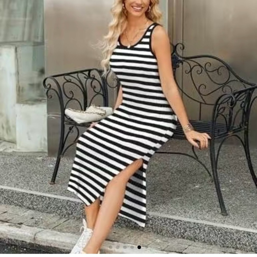 Striped Black and White Sleeveless Dress